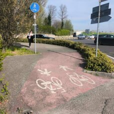 Ciclabile nei pressi della rotonda dal Bennet all'Ospedale S.Anna