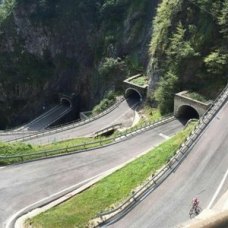 I famosi tornanti in galleria del Passo San Boldo