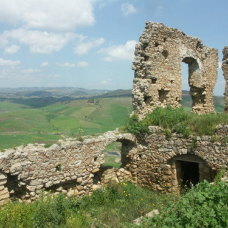 Castello San Michele di Ganzariaa